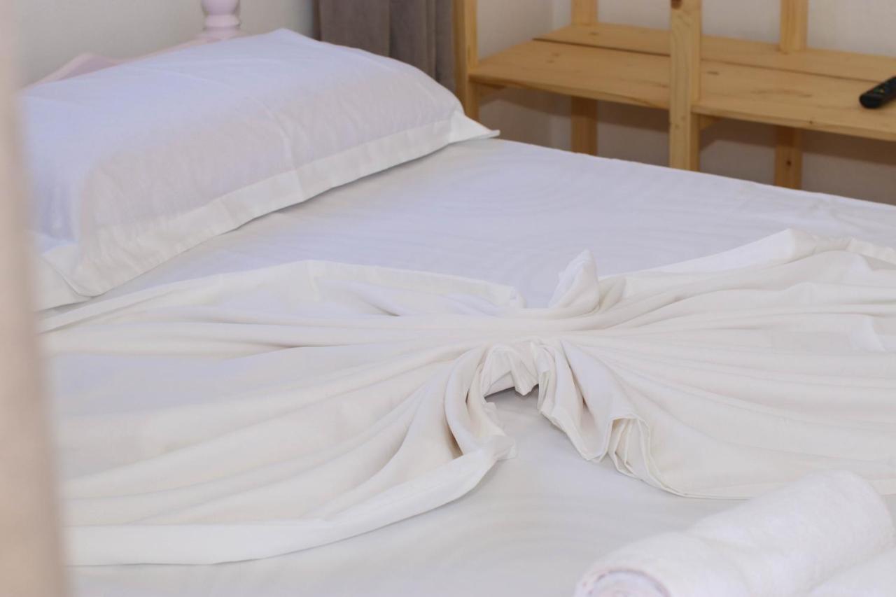 Bora Rooms Himare Exteriör bild